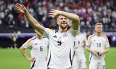 比利时逆转瑞士，闯入欧洲杯半决赛