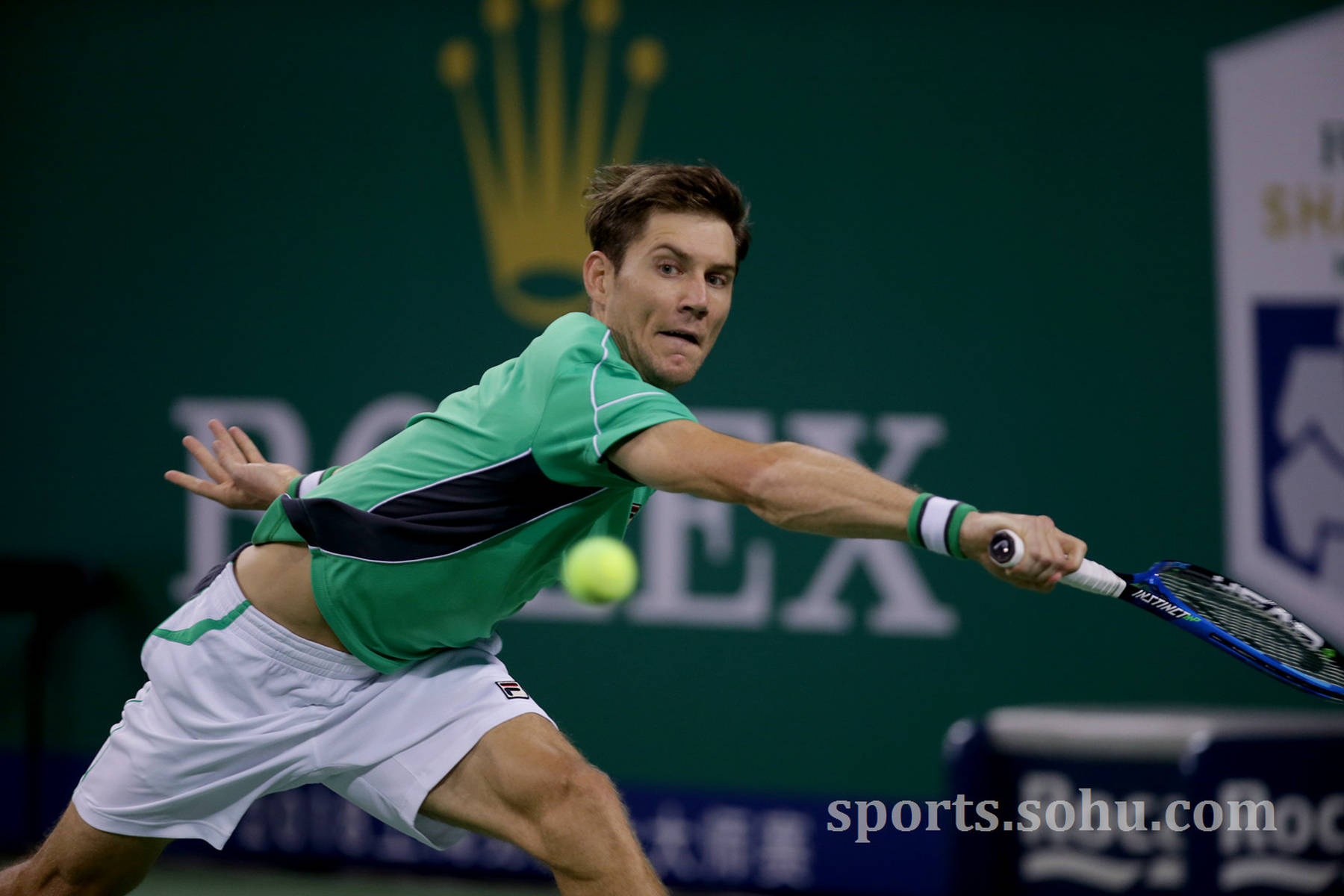 瓦勒伦加意外逆袭，成功晋级半决赛