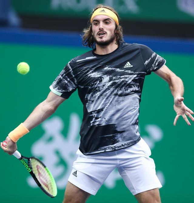 瓦勒伦加意外逆袭，成功晋级半决赛