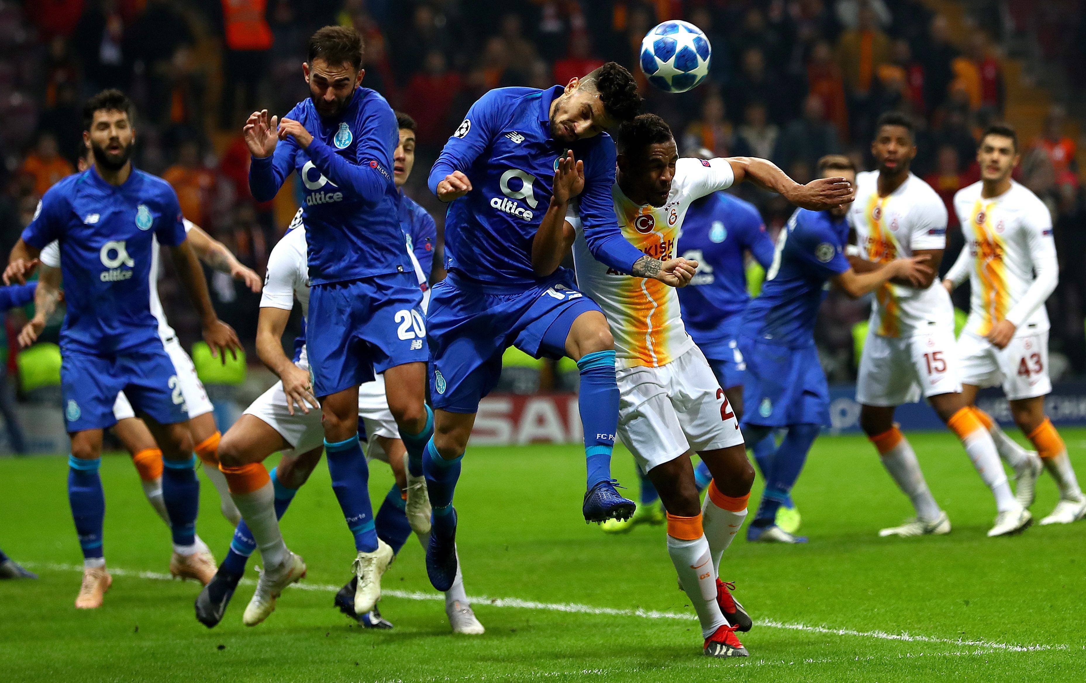 格拉纳达主场战胜对手,取得胜利 格拉纳达主场战胜对手,取得胜利