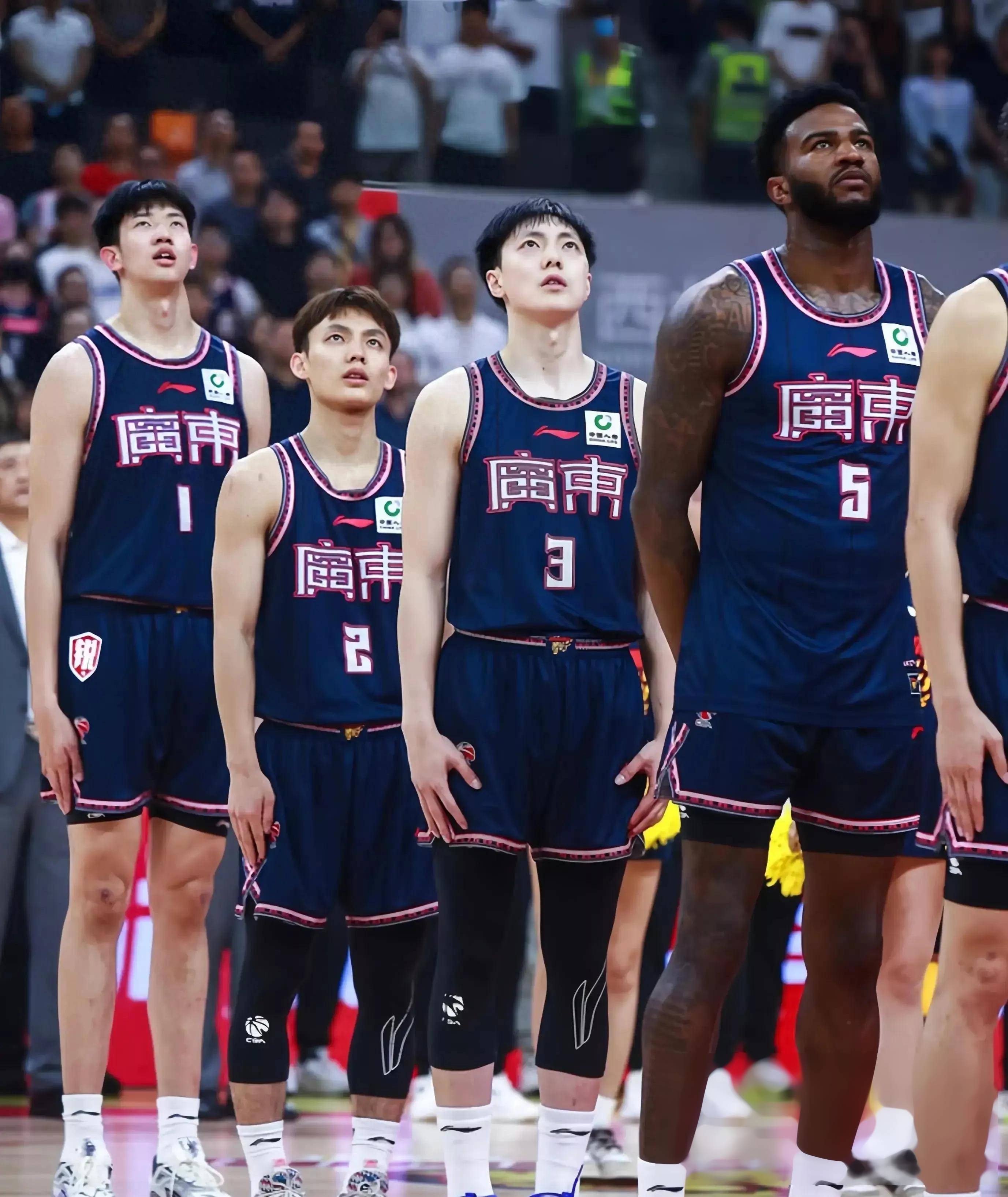 重庆队力克对手!主场战胜广东队 重庆队力克对手!主场战胜广东队